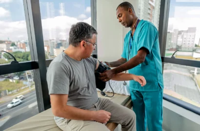 gty_240318_medical_assistant_bigbead gty_240318_medical_assistant_bigbead